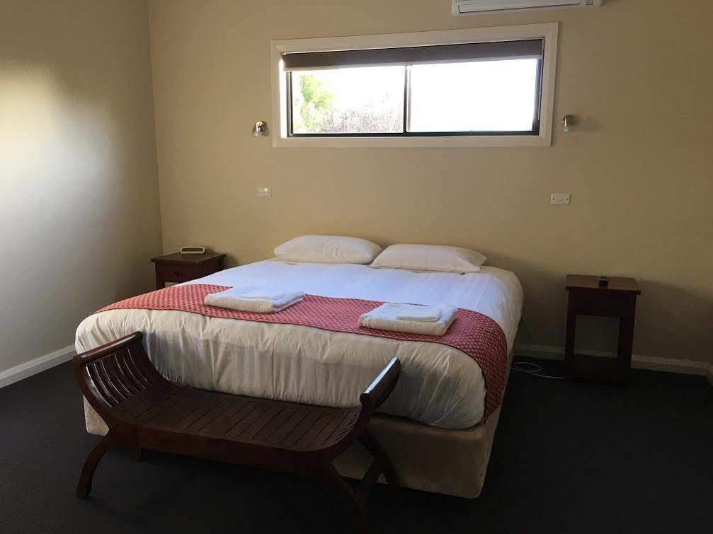 Hillview Farmstay Gundagai Kültér fotó