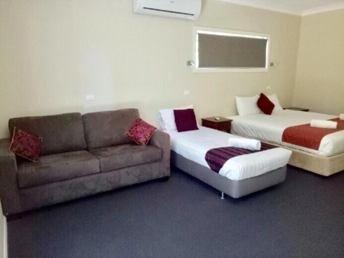 Hillview Farmstay Gundagai Kültér fotó